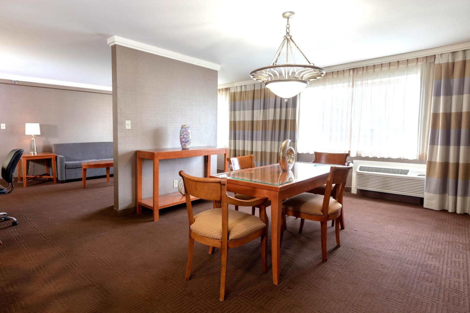 Sheraton Niagara Falls Bagian luar foto